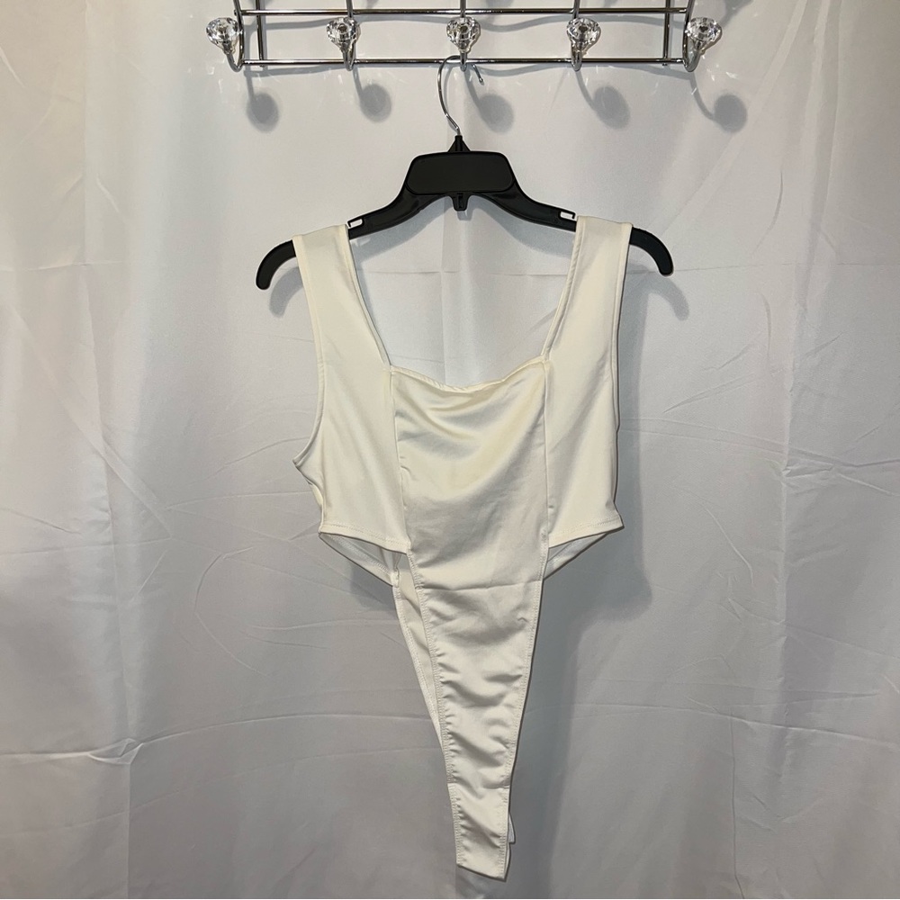 Highly Cut Bodysuit - White - Picture 8 of 11